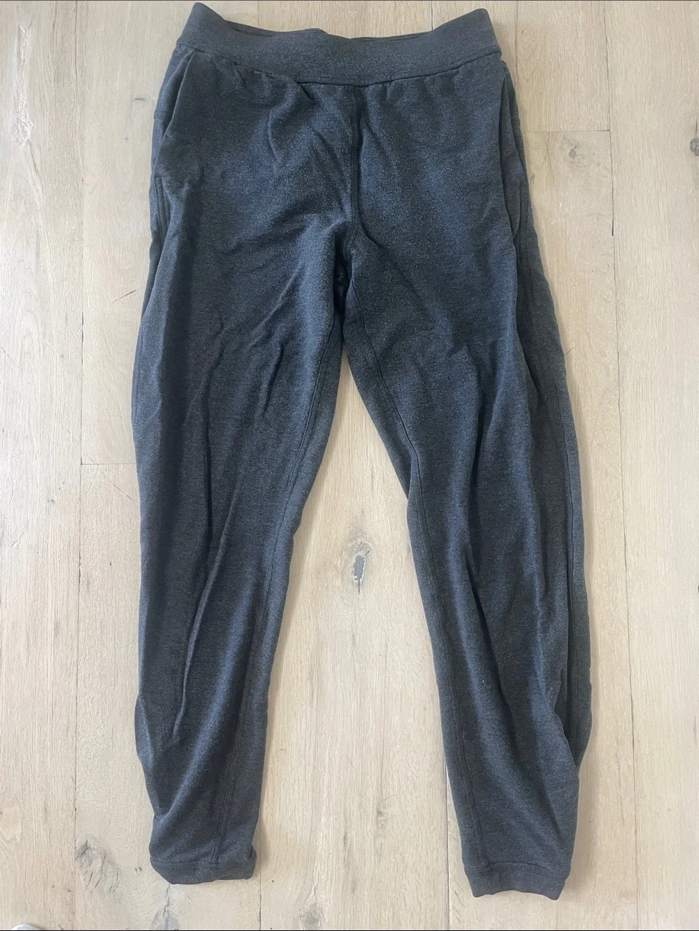 Lululemon Twisted and Tucked Jogger Pant Dark Grey Size 2